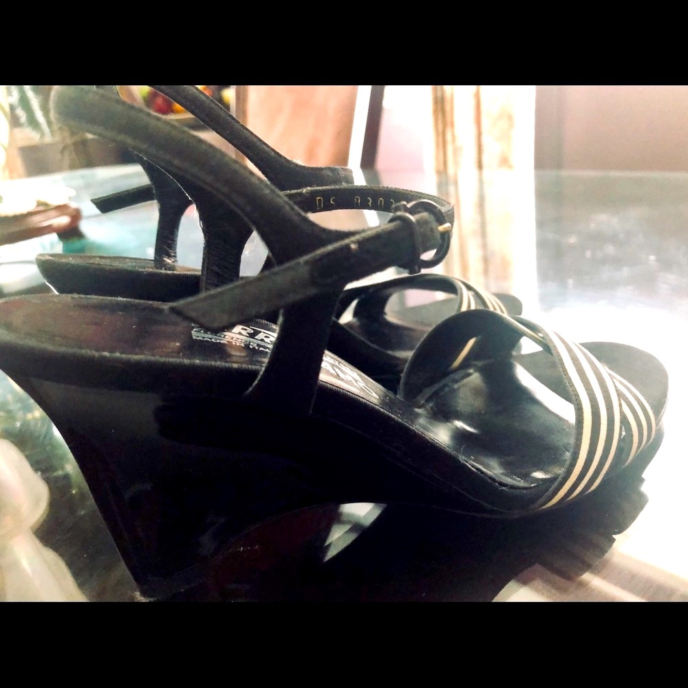 Ferragamo Shoes - Picture 4 of 6